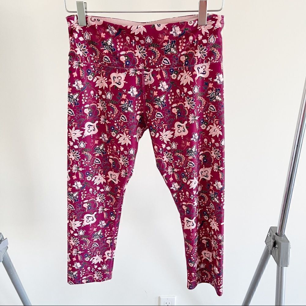 Lorna Jane Floral Pink Red Capri Crop Leggings SM